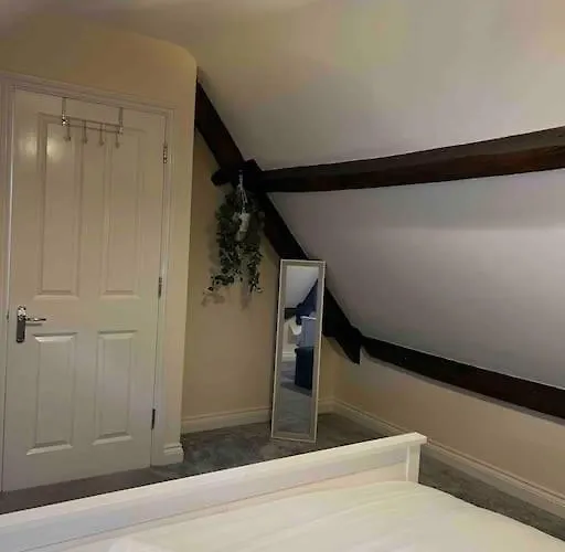 Apartment 1 Bed Flat, Free Parking, 5 Min Walk To Airbus Bristol